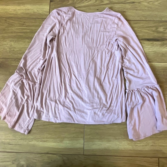 Cute mauve colored blouse from American Eagle - Picture 2 of 2
